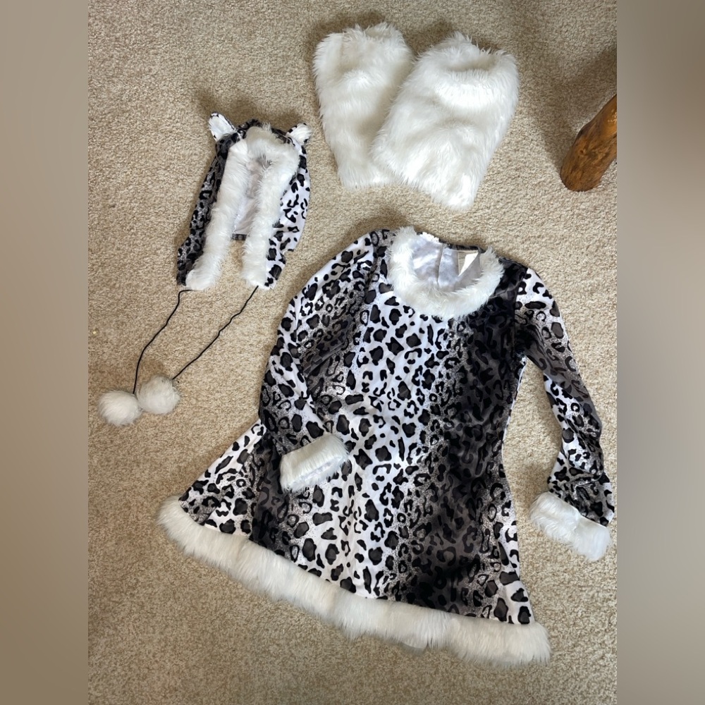Girls Snow Leopard Halloween Costume - Medium (8-10) - Picture 2 of 4